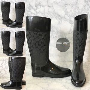 Authentic Gucci Monogram Equestrian Style Rain
